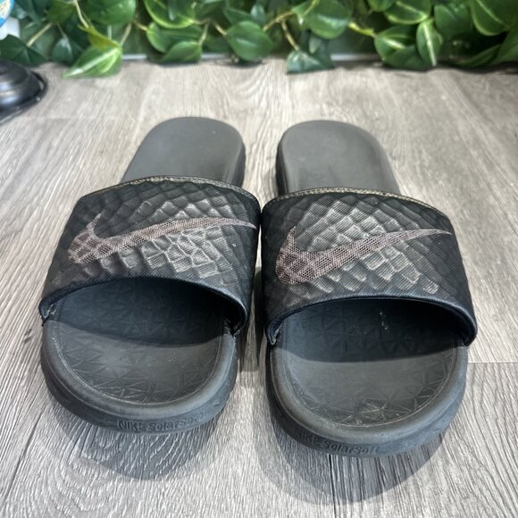 Nike Benassi Solarsoft Sandals Slides Size 9 Black Slippers On 705474-091 READ main image 11